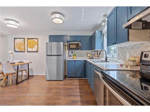 3-217 Martinet Avenue, London, ON - Indoor Photo Showing Kitchen With Stainless Steel Kitchen With Upgraded Kitchen