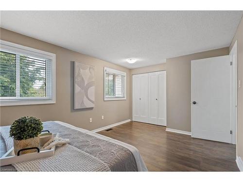 3-217 Martinet Avenue, London, ON - Indoor Photo Showing Bedroom