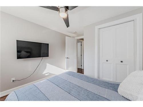 1515 Mannheim Road, Mannheim, ON - Indoor Photo Showing Bedroom