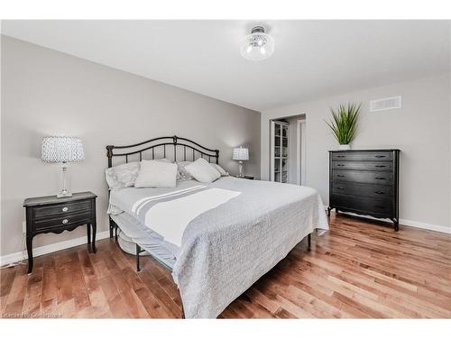 1515 Mannheim Road, Mannheim, ON - Indoor Photo Showing Bedroom