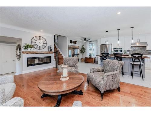 1515 Mannheim Road, Mannheim, ON - Indoor Photo Showing Living Room With Fireplace