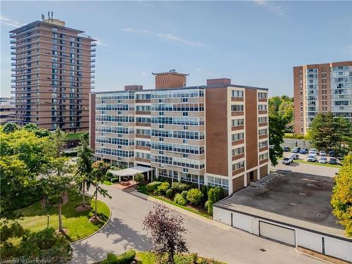 708-45 Westmount Road, Waterloo, ON - Outdoor With Facade