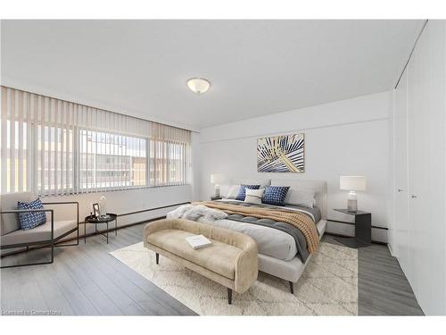 708-45 Westmount Road, Waterloo, ON - Indoor Photo Showing Bedroom