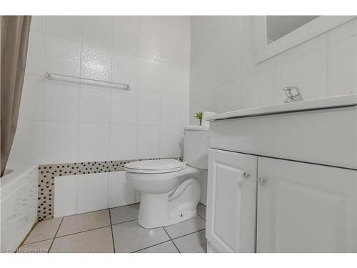 32 Elmpark Court, Brampton, ON - Indoor Photo Showing Bathroom