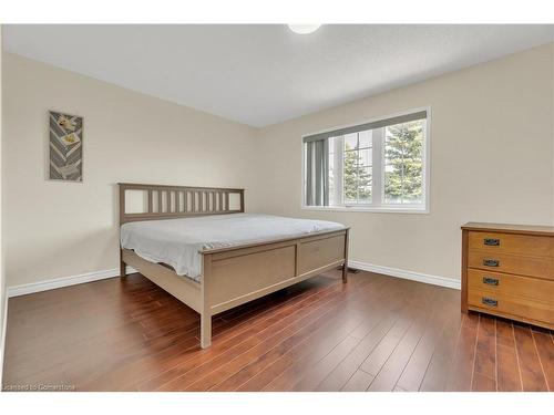 32 Elmpark Court, Brampton, ON - Indoor Photo Showing Bedroom