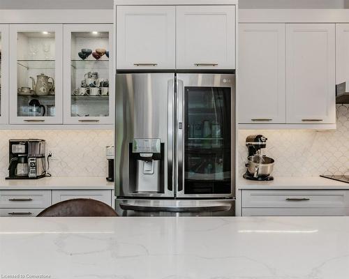 174 Vermont Street, Waterloo, ON - Indoor Photo Showing Kitchen With Upgraded Kitchen