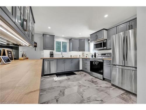 124 Whitney Place, Kitchener, ON - Indoor Photo Showing Kitchen With Stainless Steel Kitchen With Upgraded Kitchen