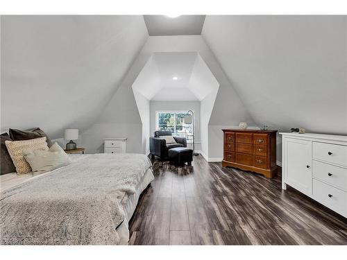 124 Whitney Place, Kitchener, ON - Indoor Photo Showing Bedroom