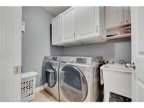 337 Featherstone Crescent, Kitchener, ON - Indoor Photo Showing Laundry Room