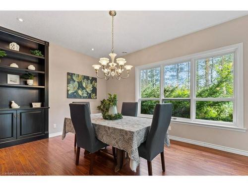 7204 Concession 1 Road, Puslinch, ON - Indoor Photo Showing Dining Room