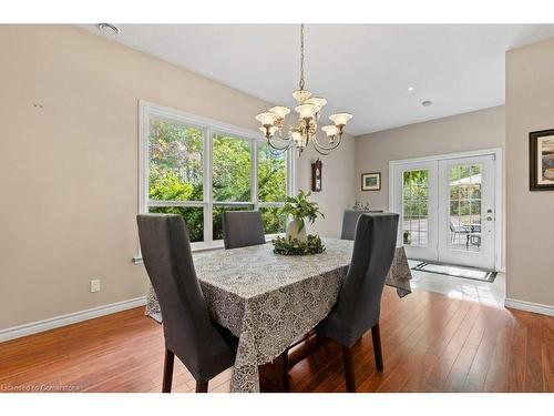 7204 Concession 1 Road, Puslinch, ON - Indoor Photo Showing Dining Room