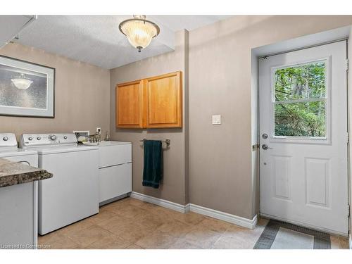 7204 Concession 1 Road, Puslinch, ON - Indoor Photo Showing Laundry Room