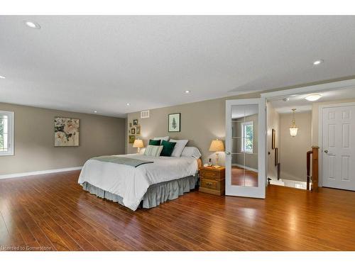 7204 Concession 1 Road, Puslinch, ON - Indoor Photo Showing Bedroom