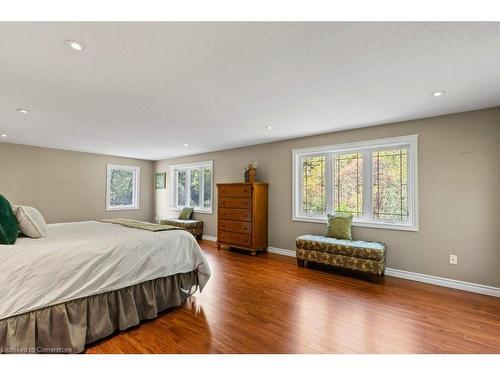 7204 Concession 1 Road, Puslinch, ON - Indoor Photo Showing Bedroom