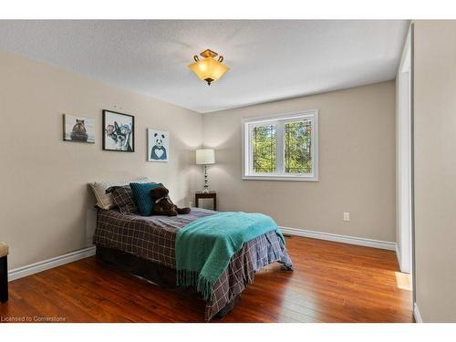 7204 Concession 1 Road, Puslinch, ON - Indoor Photo Showing Bedroom