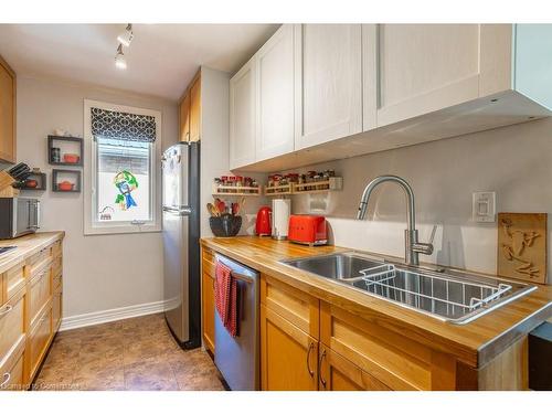 24 Thorncrest Crescent, London, ON - Indoor Photo Showing Kitchen With Double Sink