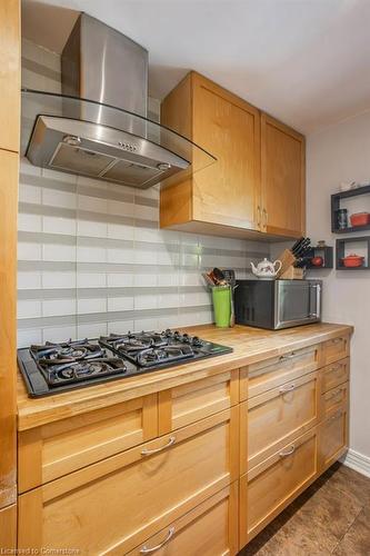 24 Thorncrest Crescent, London, ON - Indoor Photo Showing Kitchen