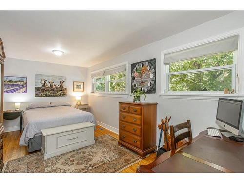 24 Thorncrest Crescent, London, ON - Indoor Photo Showing Bedroom