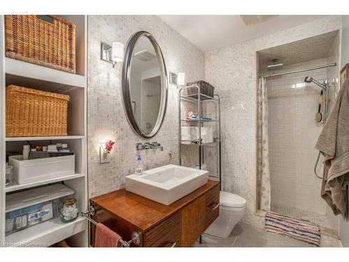 24 Thorncrest Crescent, London, ON - Indoor Photo Showing Bathroom