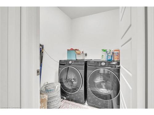 82 Pony Way E, Kitchener, ON - Indoor Photo Showing Laundry Room