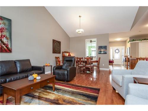 181 Doon Mills Drive, Kitchener, ON - Indoor Photo Showing Living Room