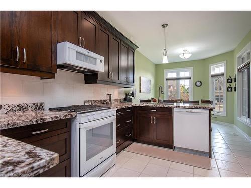 181 Doon Mills Drive, Kitchener, ON - Indoor Photo Showing Kitchen