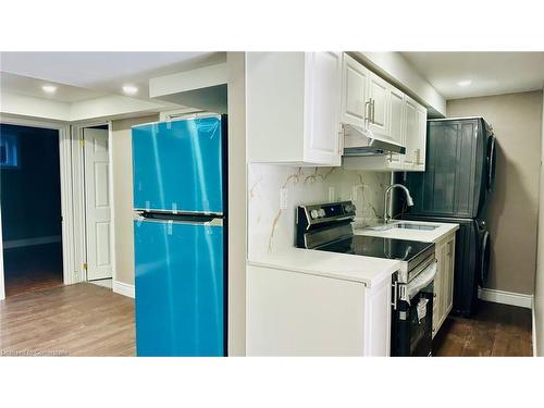 Basement Unit-96 Timberlane Crescent, Kitchener, ON - Indoor Photo Showing Kitchen