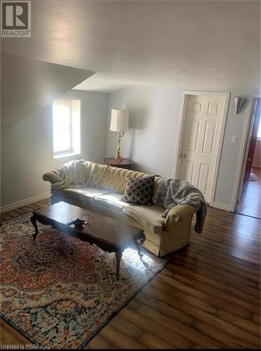 10 Blair Lane, Cambridge, ON - Indoor Photo Showing Living Room