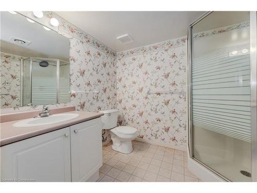 22-50 Midland Drive, Kitchener, ON - Indoor Photo Showing Bathroom