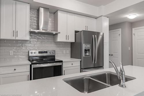 158 Wheat Lane, Kitchener, ON - Indoor Photo Showing Kitchen With Stainless Steel Kitchen With Double Sink With Upgraded Kitchen