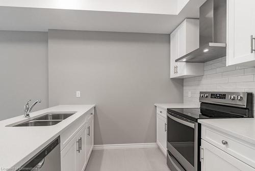 158 Wheat Lane, Kitchener, ON - Indoor Photo Showing Kitchen With Stainless Steel Kitchen With Double Sink