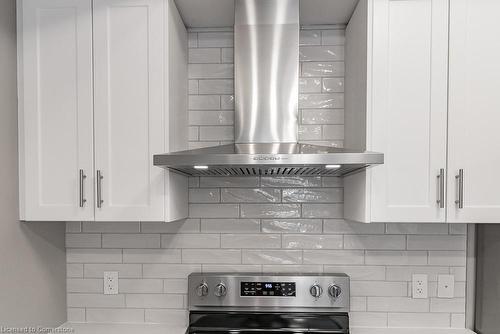 158 Wheat Lane, Kitchener, ON - Indoor Photo Showing Kitchen