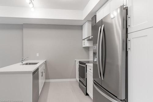 158 Wheat Lane, Kitchener, ON - Indoor Photo Showing Kitchen With Stainless Steel Kitchen