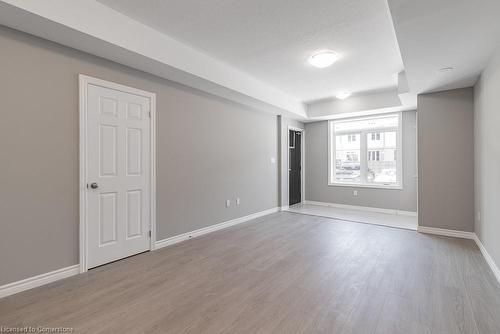 158 Wheat Lane, Kitchener, ON - Indoor Photo Showing Other Room