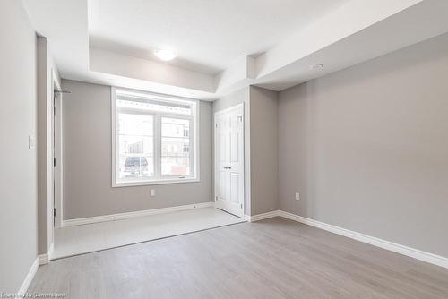 158 Wheat Lane, Kitchener, ON - Indoor Photo Showing Other Room