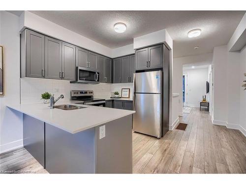 59-99 Roger Street Street, Waterloo, ON - Indoor Photo Showing Kitchen With Upgraded Kitchen