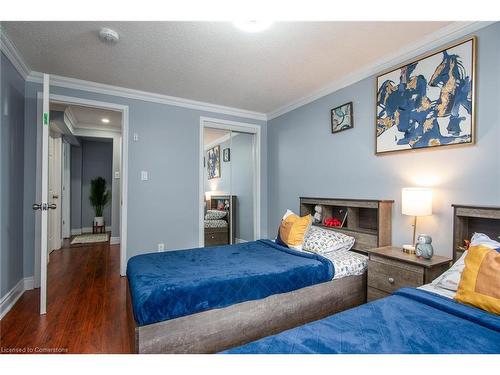 130 Greenbrier Drive, Waterloo, ON - Indoor Photo Showing Bedroom