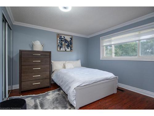 130 Greenbrier Drive, Waterloo, ON - Indoor Photo Showing Bedroom