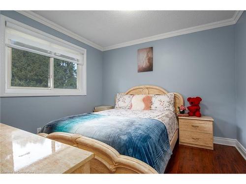 130 Greenbrier Drive, Waterloo, ON - Indoor Photo Showing Bedroom