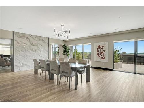 1712-50 Grand Avenue S, Cambridge, ON - Indoor Photo Showing Dining Room