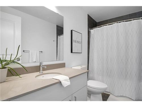 1712-50 Grand Avenue S, Cambridge, ON - Indoor Photo Showing Bathroom