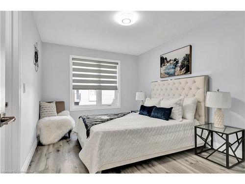 5-110 Fergus Avenue, Kitchener, ON - Indoor Photo Showing Bedroom