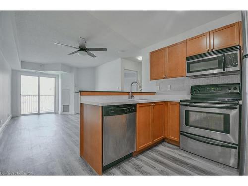 405-8 Harris Street, Cambridge, ON - Indoor Photo Showing Kitchen