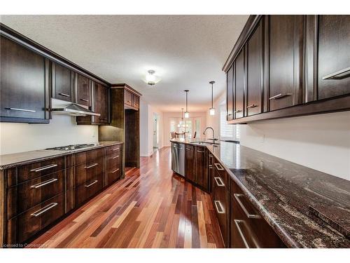 148 Oneida Place, Kitchener, ON - Indoor Photo Showing Kitchen