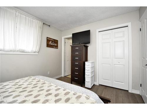 2 Brackenbury Street, Markdale, ON - Indoor Photo Showing Bedroom