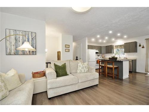 2 Brackenbury Street, Markdale, ON - Indoor Photo Showing Living Room