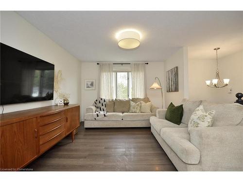 2 Brackenbury Street, Markdale, ON - Indoor Photo Showing Living Room