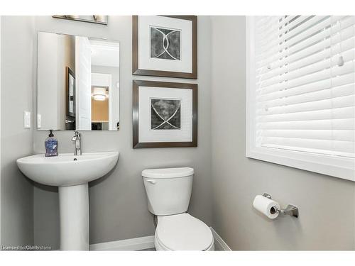 437 Westhaven Street, Waterloo, ON - Indoor Photo Showing Bathroom