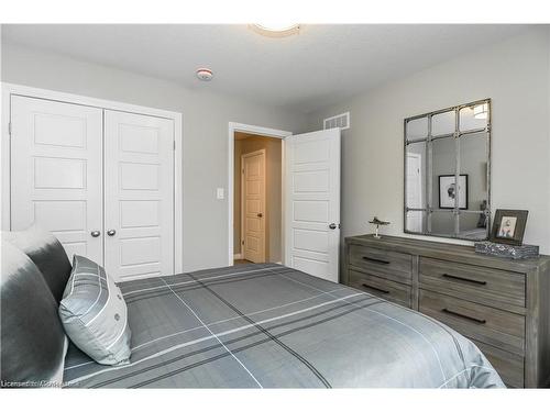 437 Westhaven Street, Waterloo, ON - Indoor Photo Showing Bedroom