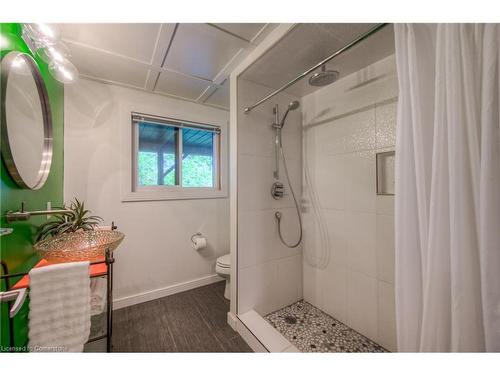 1031 West River Road, Cambridge, ON - Indoor Photo Showing Bathroom